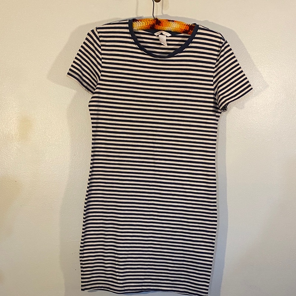 H&M Black & White Striped Short Sleeve Mini Dress